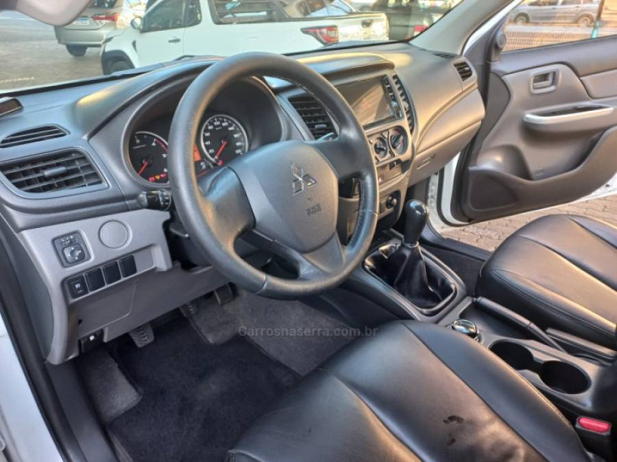 MITSUBISHI - L200 TRITON - 2018/2018 - Branca - R$ 125.000,00