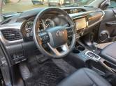 TOYOTA - HILUX - 2023/2023 - Cinza - R$ 265.990,00