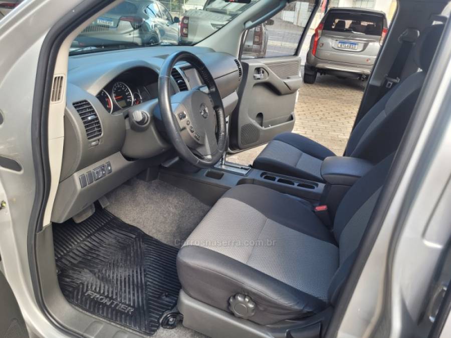 NISSAN - FRONTIER - 2016/2016 - Prata - R$ 120.000,00