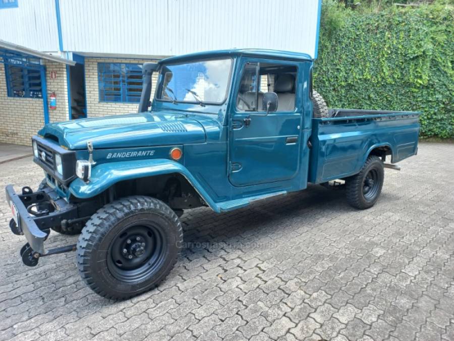 TOYOTA - BANDEIRANTE - 1998/1998 - Verde - R$ 110.000,00