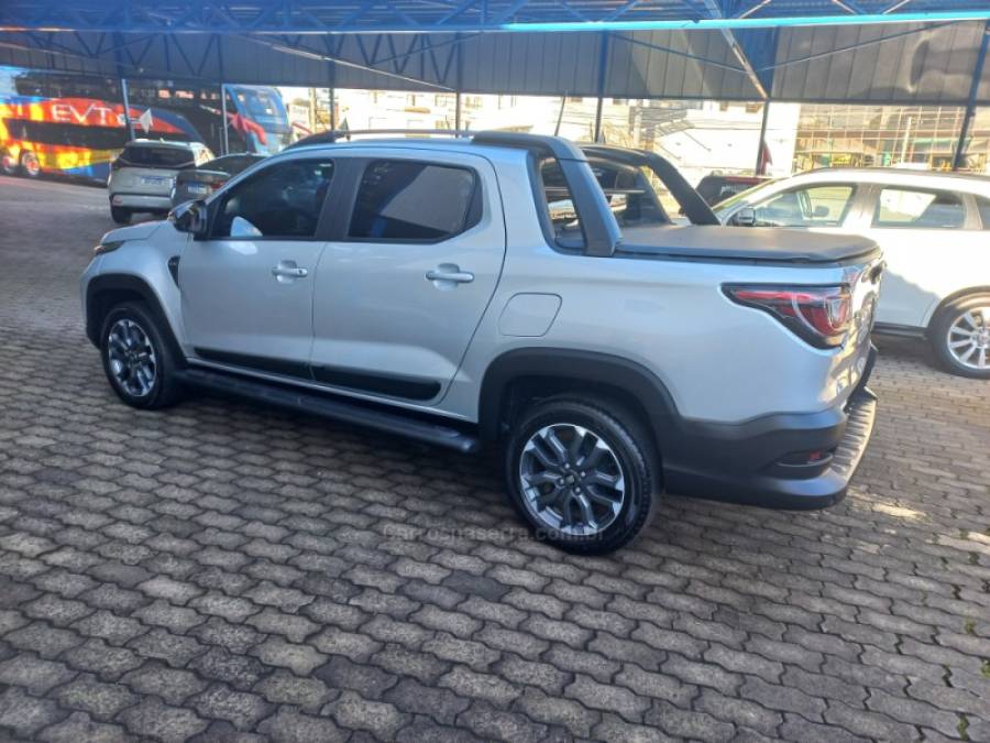 FIAT - STRADA - 2025/2025 - Prata - R$ 132.900,00