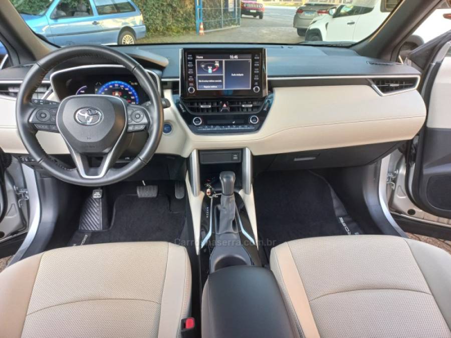TOYOTA - COROLLA - 2022/2022 - Prata - R$ 150.990,00