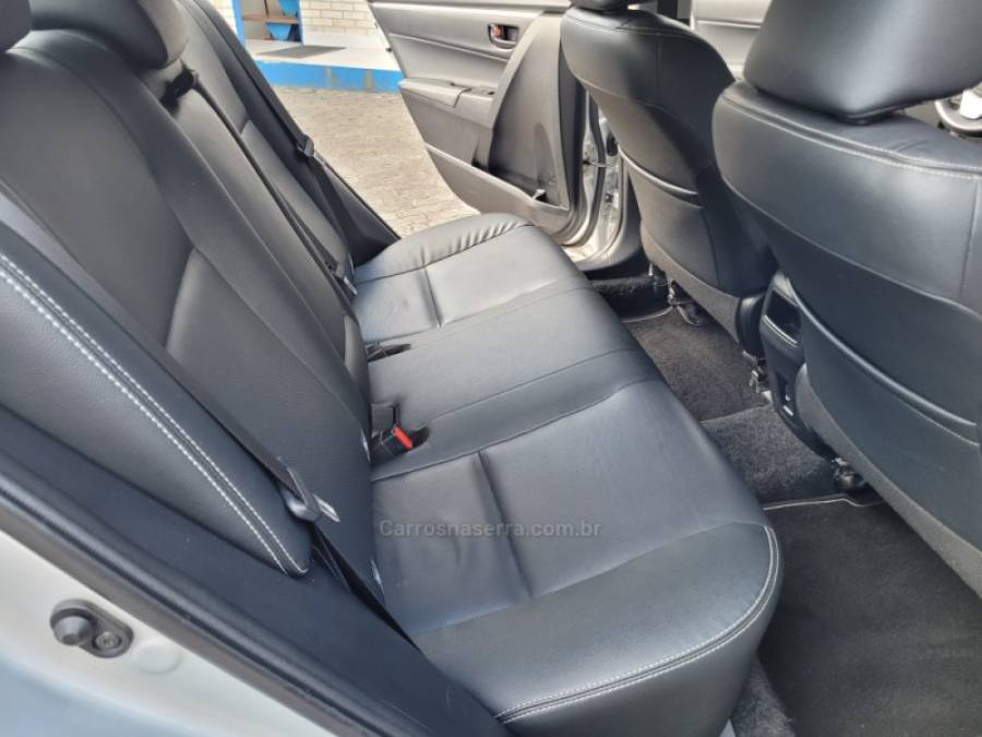TOYOTA - COROLLA - 2019/2019 - Prata - R$ 106.900,00