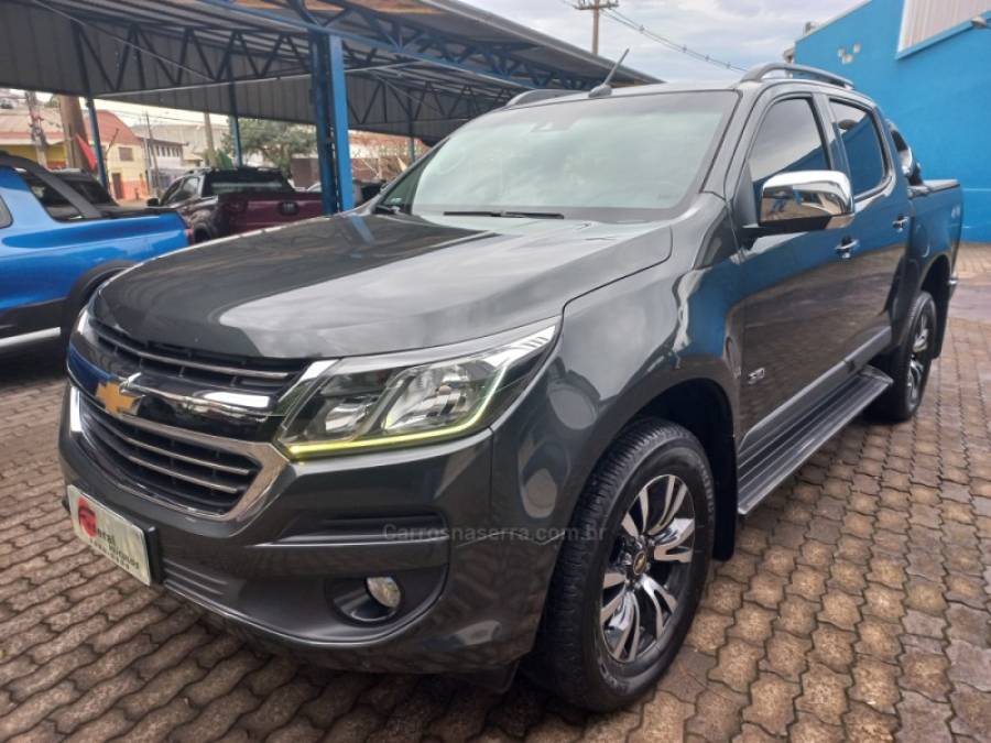 CHEVROLET - S10 - 2020/2020 - Cinza - R$ 145.990,00