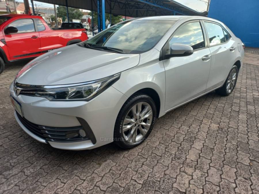 TOYOTA - COROLLA - 2019/2019 - Prata - R$ 106.990,00