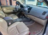 TOYOTA - HILUX SW4 - 2013/2013 - Prata - R$ 135.000,00