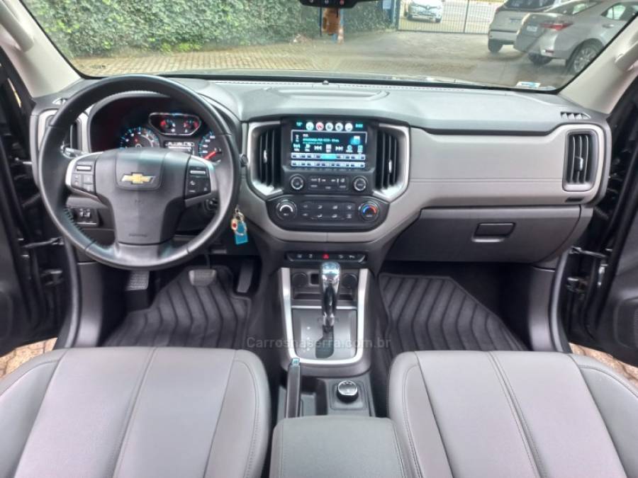 CHEVROLET - S10 - 2020/2020 - Cinza - R$ 145.990,00
